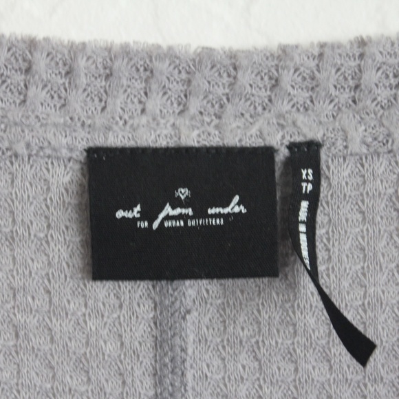 OUT FROM UNDER OVERSIZED THERMAL BUTTON-FRONT TOP - Picture 4 of 10